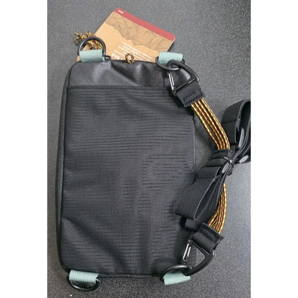 Chums Outdoor Rover Cross-Body Bag Adjustable Multi-Pocket Western Black Aztec‎